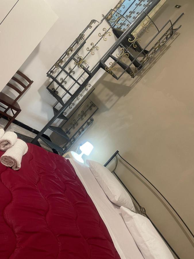 شقة Casa Vacanza La Serenella نابولي المظهر الخارجي الصورة